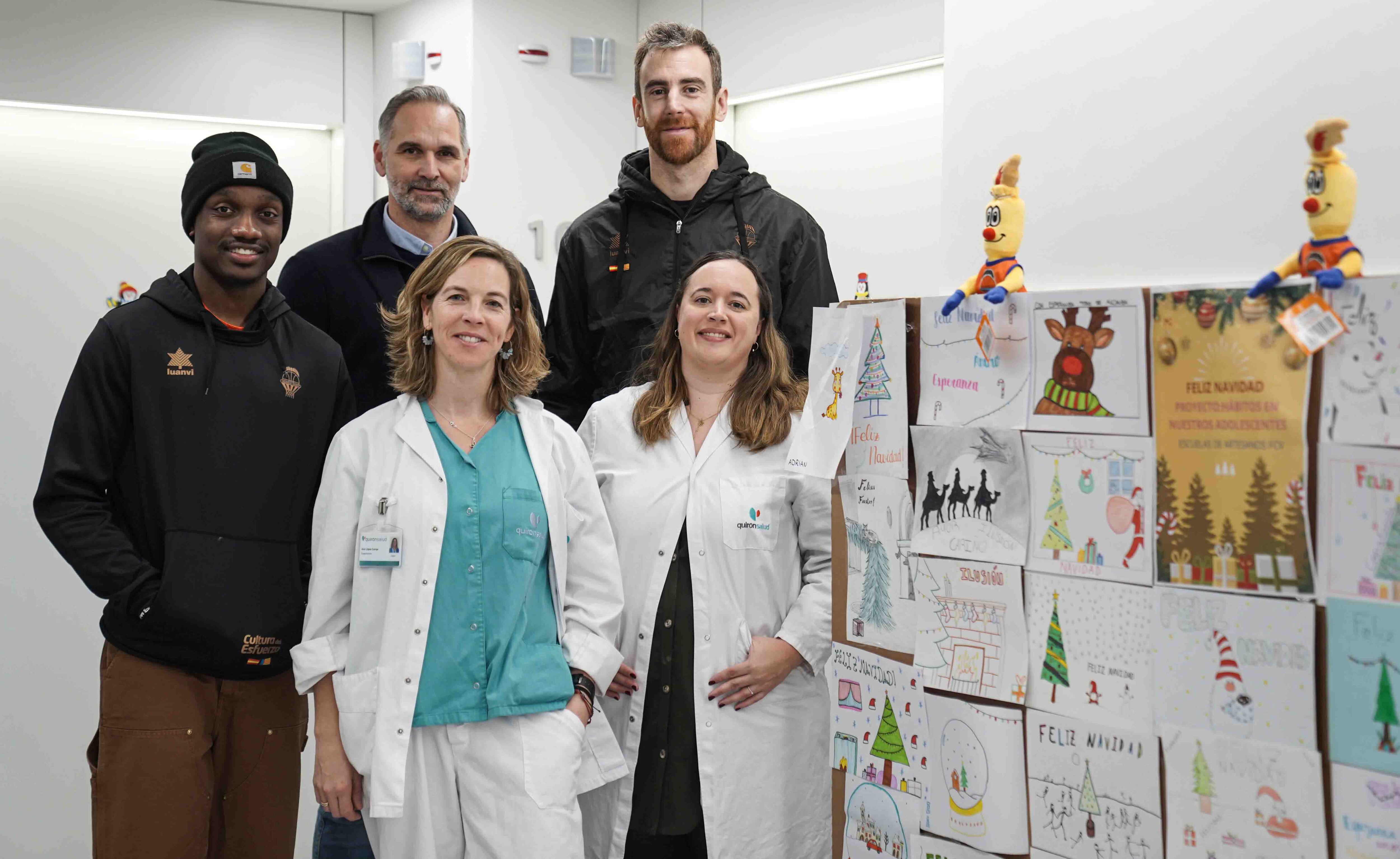 Quirónsalud Valencia recibe la visita de los jugadores del Valencia Basket