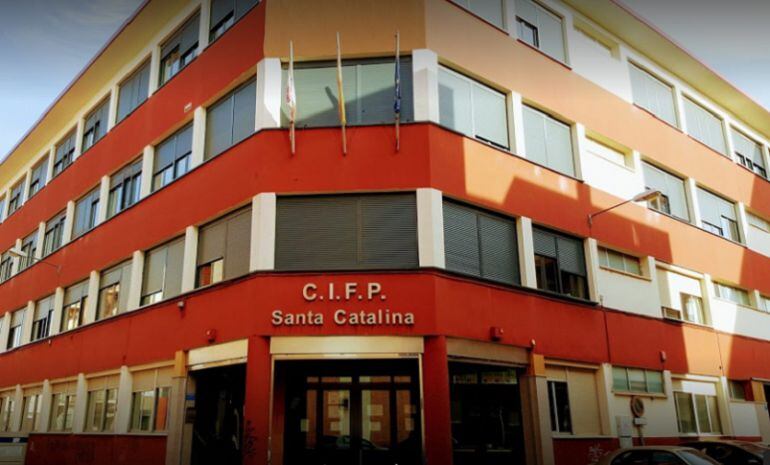 Fachada del CIFP Santa Catalina de Aranda de Duero