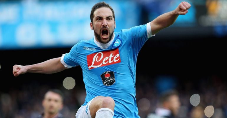 NAPLES, ITALY - FEBRUARY 07:  Gonzalo Higuain of Napoli celebrates the opening goal during the Serie A match between SSC Napoli and Carpi FC