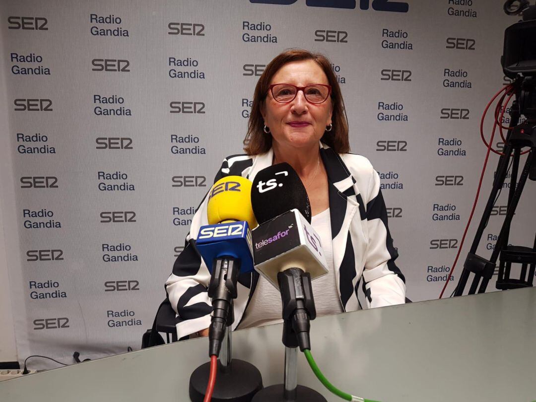 La concejal de Vivienda y Regeneración Urbana de Gandia, Amparo Victoria, en Radio Gandia SER. 