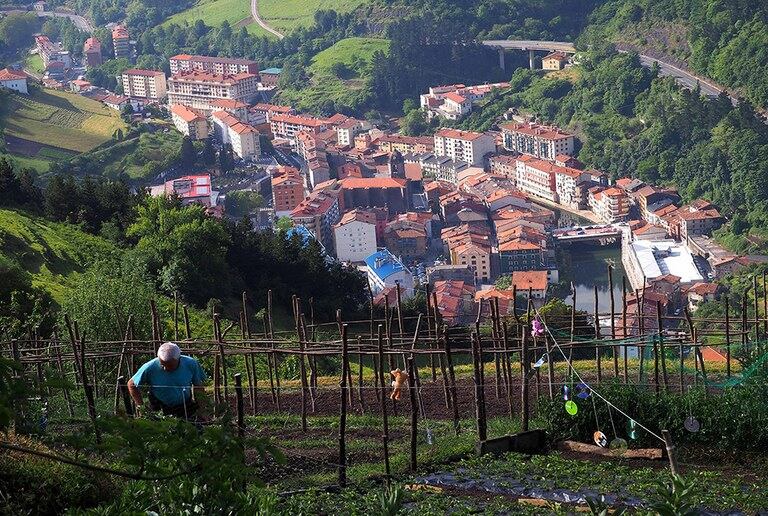 &#039;Soraluze Bizi 2022-2030&#039; establece cinco líneas estratégicas que abarcan numerosos ámbitos de la vida de la localidad