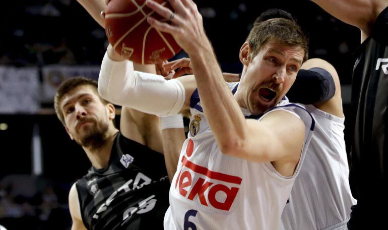 El ala-pívot argentino del Real Madrid Andrés Nocioni.