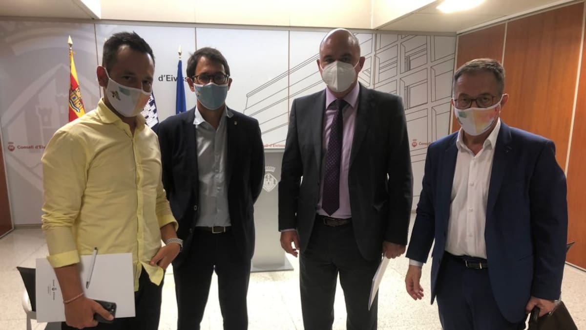 Los bares y restaurantes podrán abrir hasta medianoche a partir del domingo con el aforo al 50% en el interior