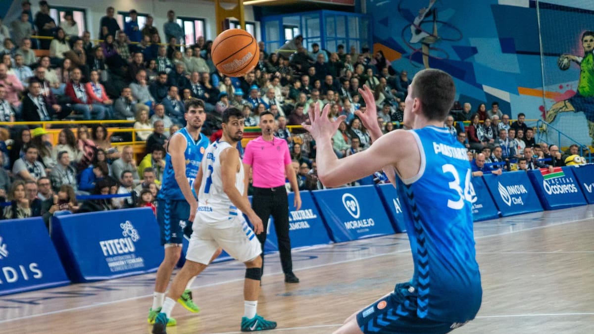 El CB Zamora logra media salvación antes del final de la primera vuelta