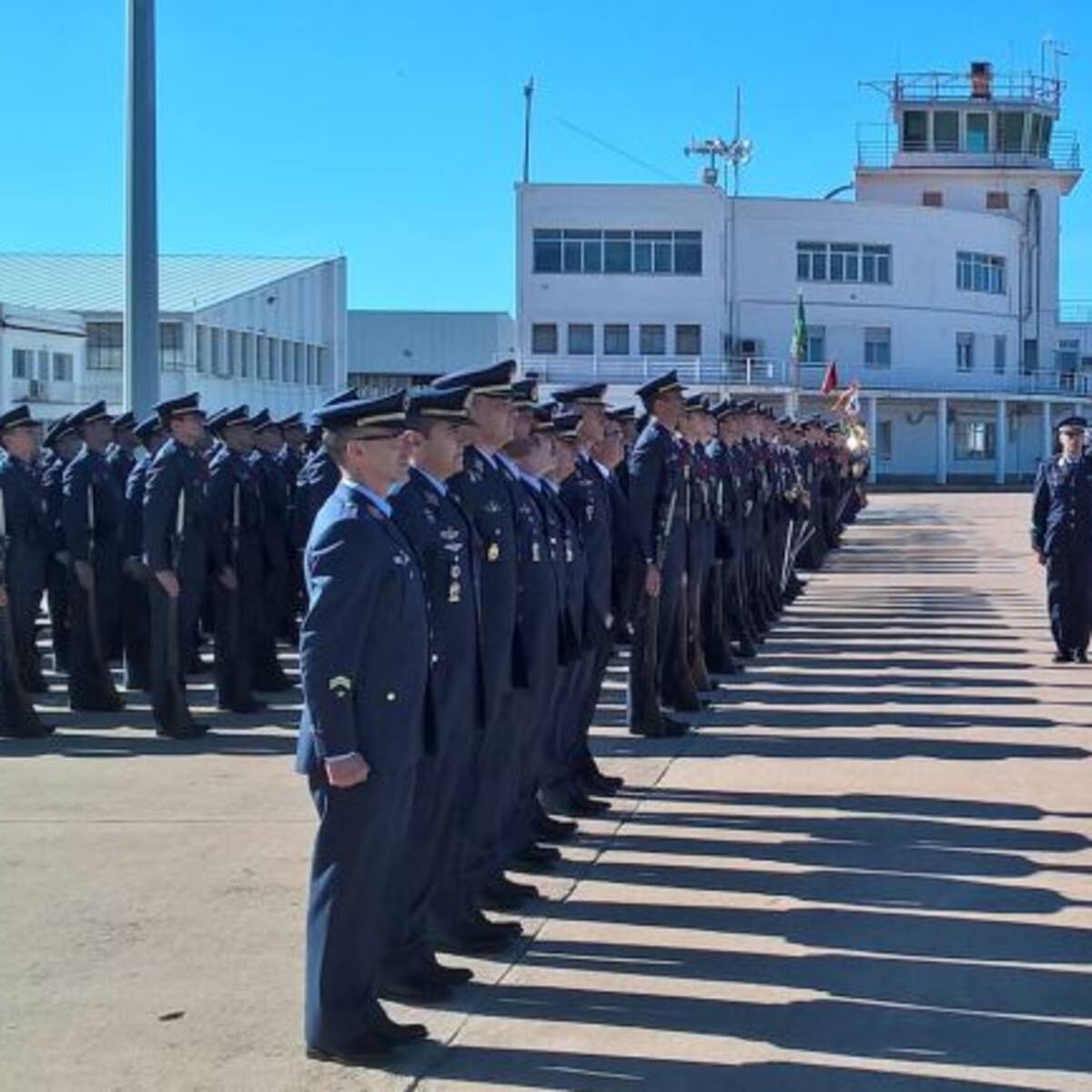 Morenés visita la Academia General del Aire de San Javier