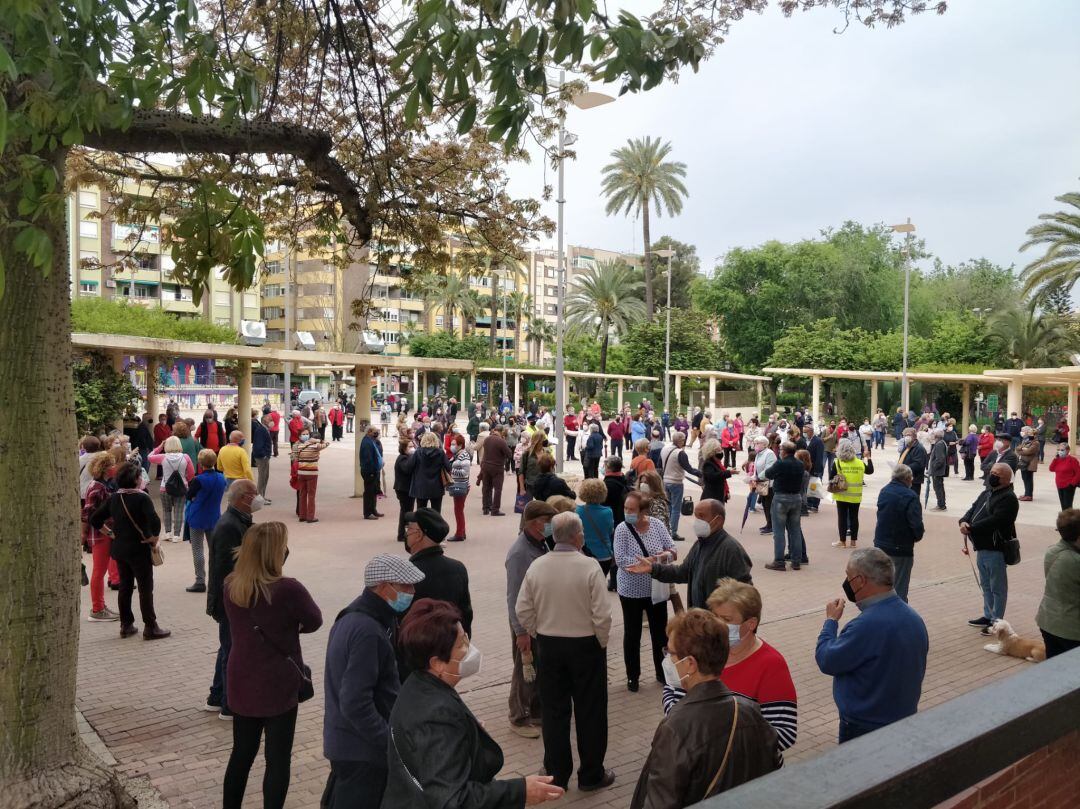 Concentración a las puertas del ayuntamiento 