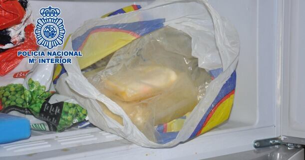 Anfetaminas en la nevera de la vivienda de la pareja detenida
