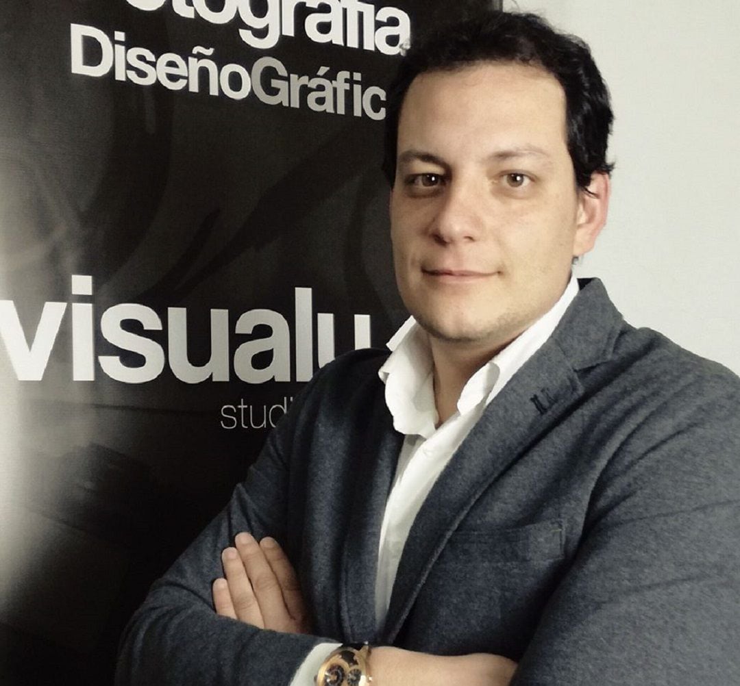 autor del cartel de la Semana Santa de Linares 2019.