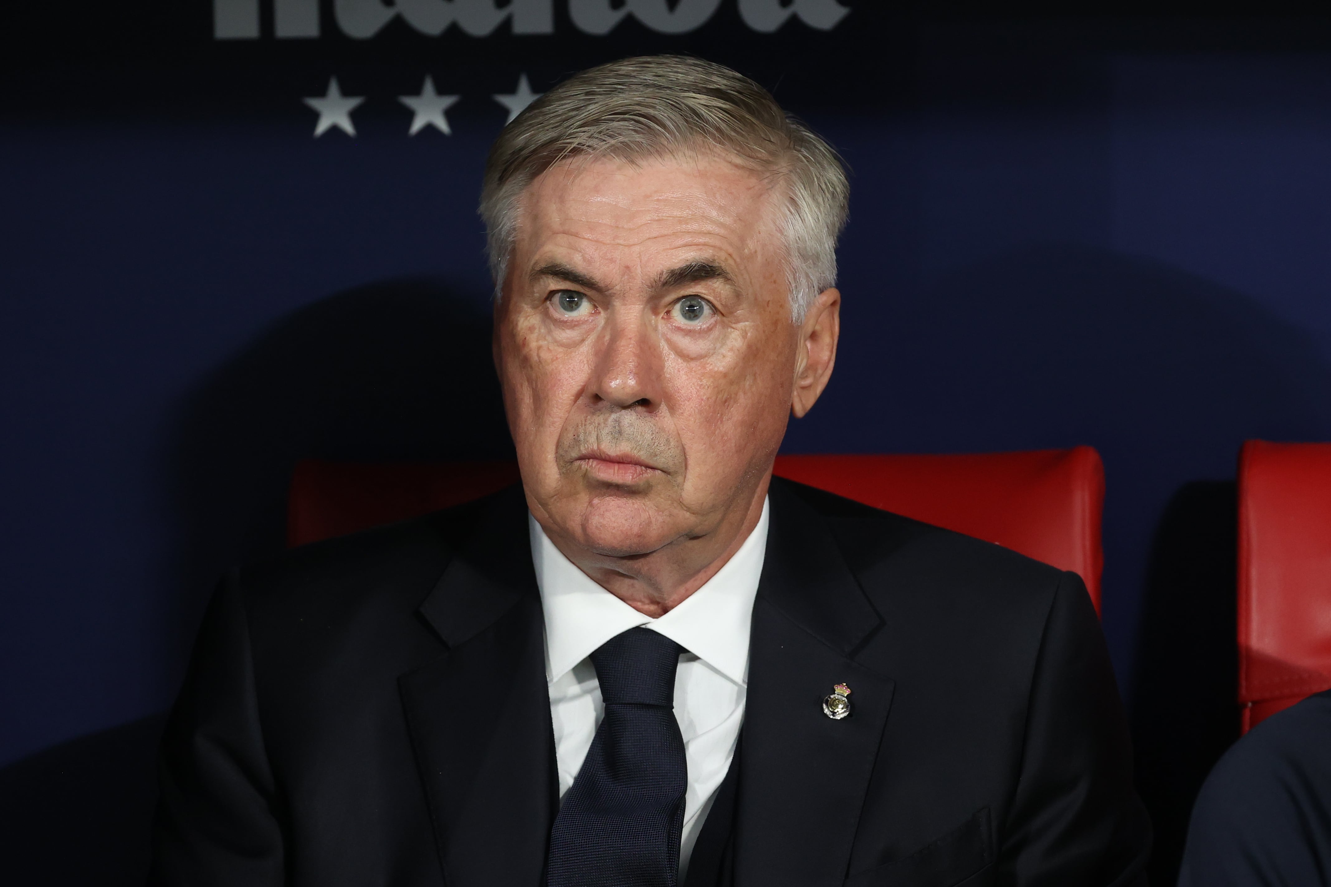 Carlo Ancelotti durante el partido de liga frente al Atlético de Madrid