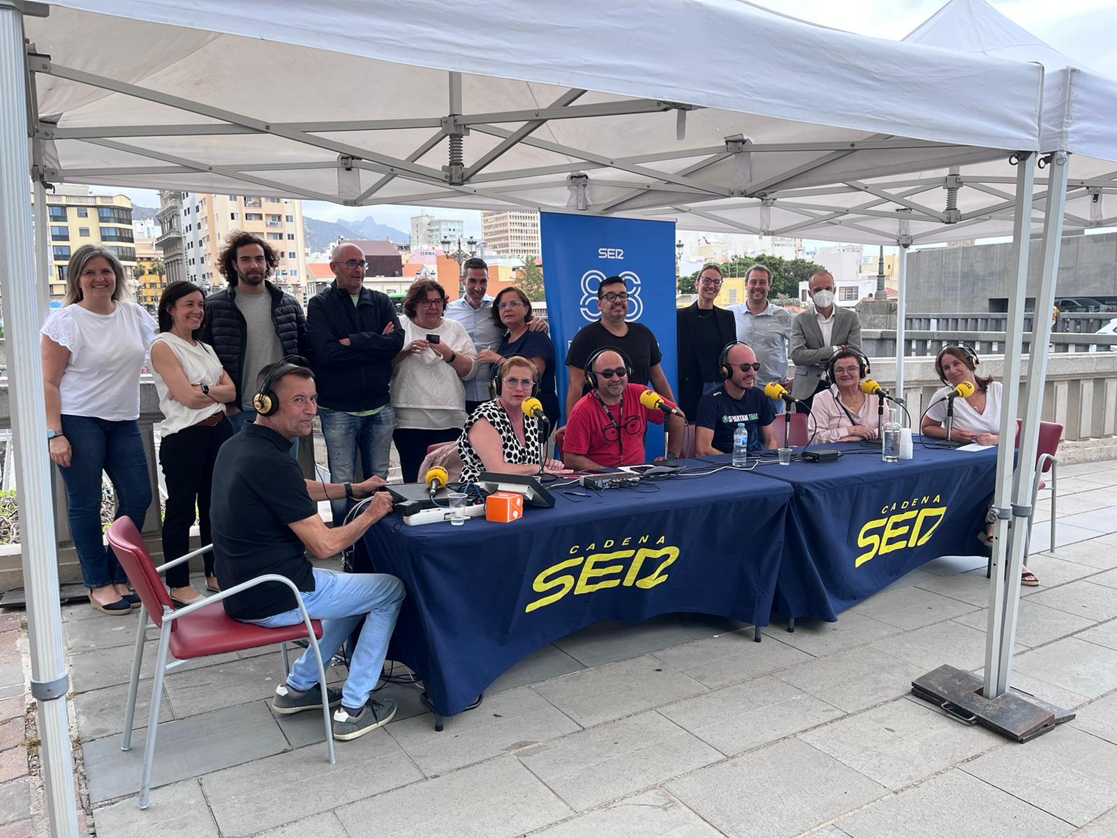 Parte del equipo de Radio Club Tenerife durante el programa Hoy por Hoy Tajaraste