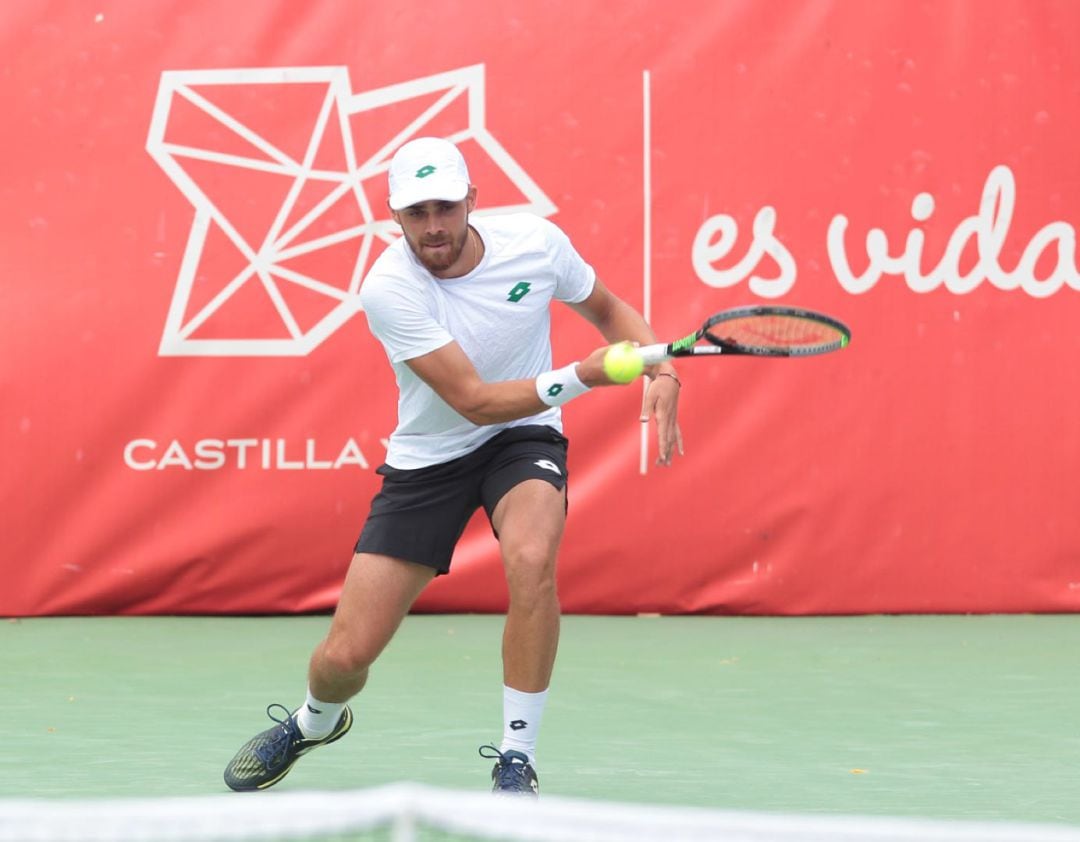 El francés Benjamin Bonzi y el holandés Tim Van Rijthoven disputarán la final del Villa de El Espinar