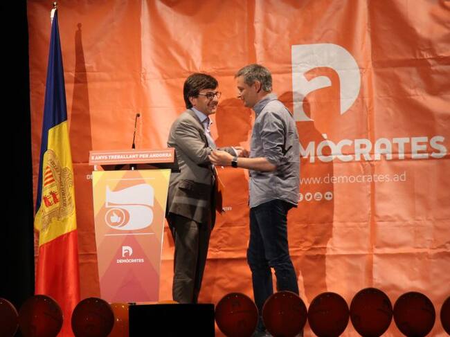 Jordi Cinca i Gilbert Saboya durant l'acte de celebració del cinquè aniversari de DA