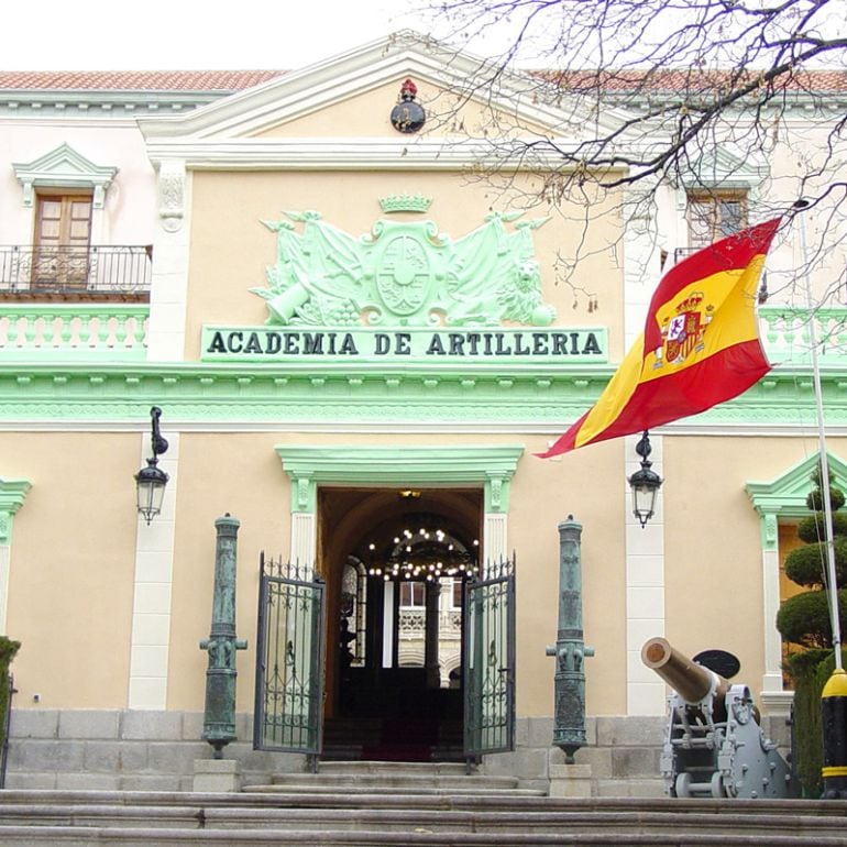 Fachada de la Academia de Artillería