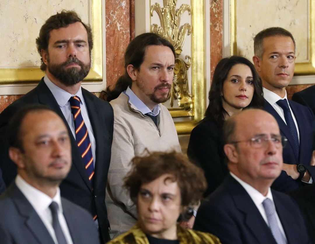 El diputado de Vox Iván Espinosa de los Monteros, el líder de Podemos, Pablo Iglesias, e Inés Arrimadas, de Ciudadanos