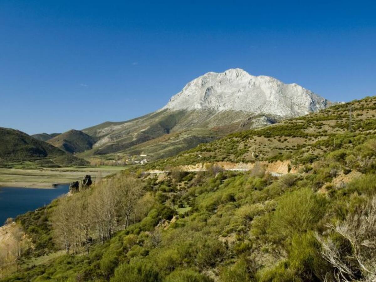 Fallece un montañero en el Pico Espigüete por causas naturales