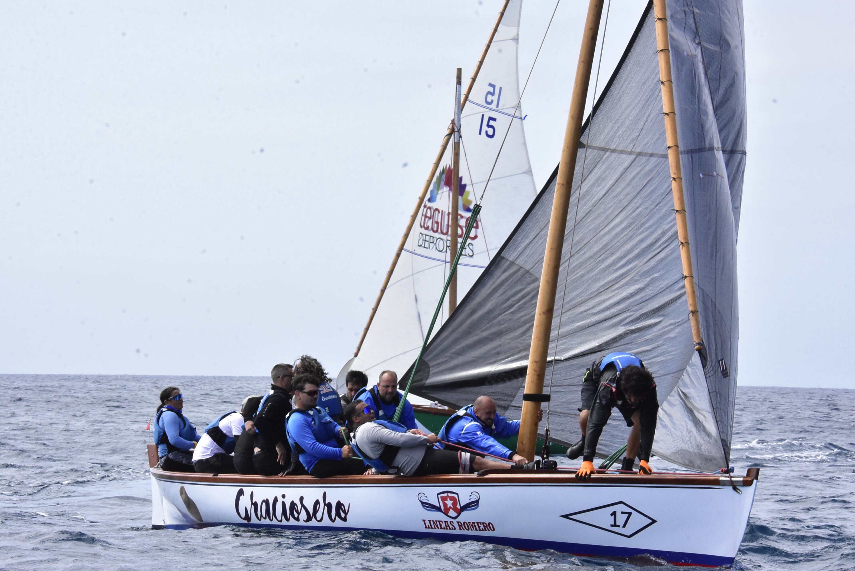 La tripulación del Graciosero Líneas Romero druante el Trofeo Federico Pescamar.