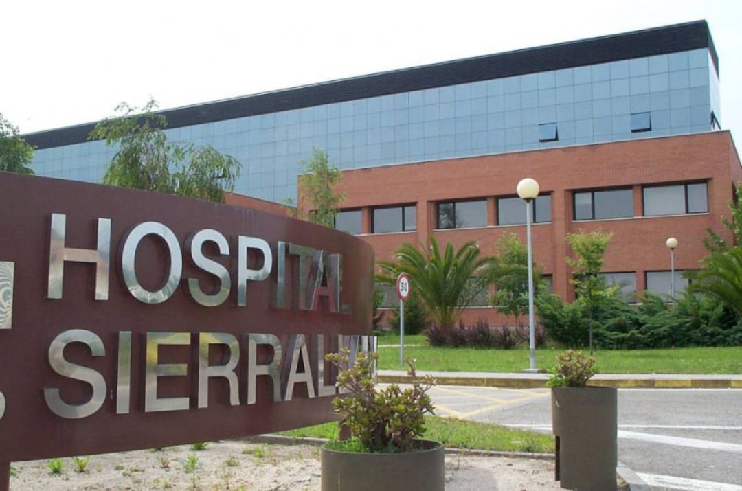 Entrada del Hospital de Sierrallana de Torrelavega