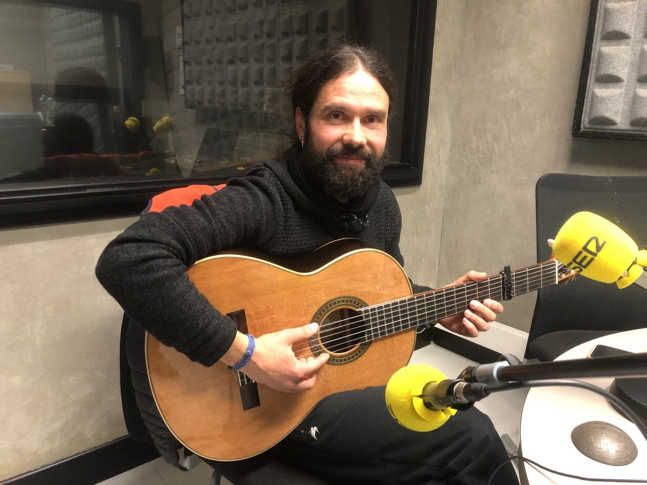 Iker Sanz lleva años componiendo sus propias canciones