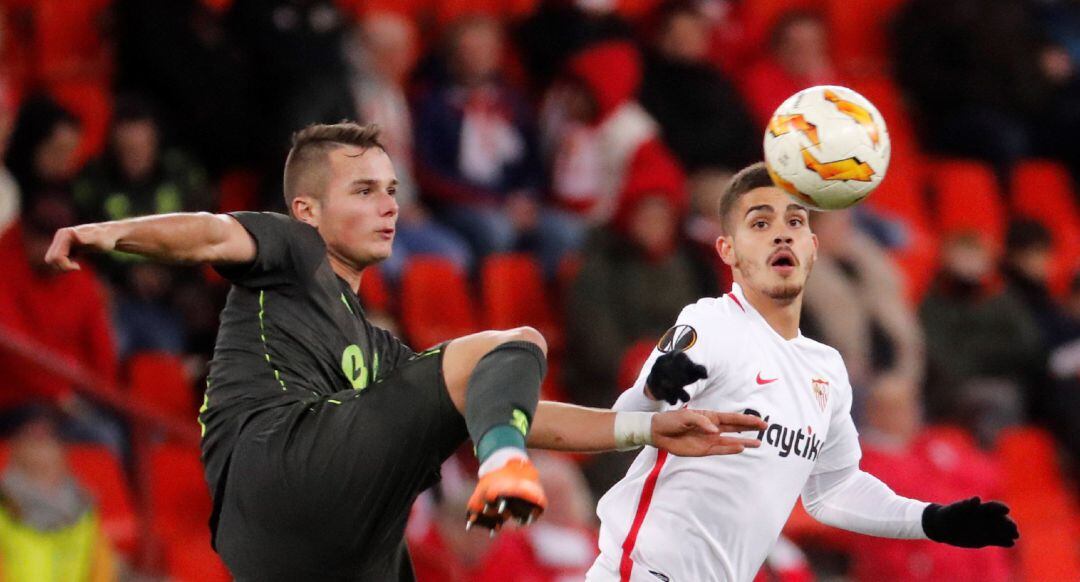 Andre Silva del Sevilla FC durante un partido de la Liga Europea UEFA, entre el Standard de Lieja y el FC Sevilla.