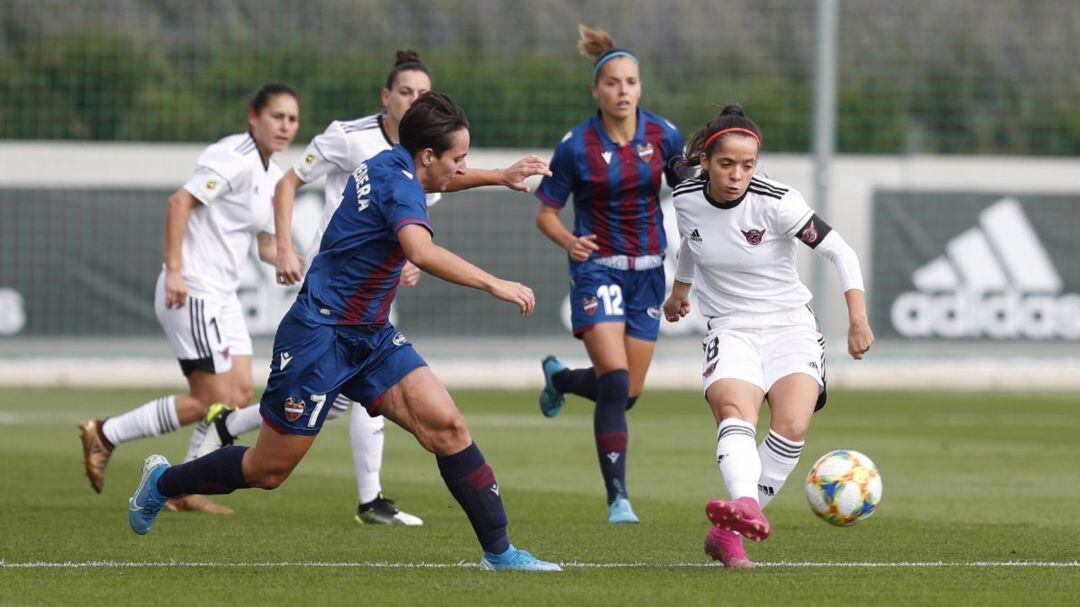 Un instante del último partido del CD Tacón en la Primera Iberdrola, en el que cayó 0-3 contra el Levante.