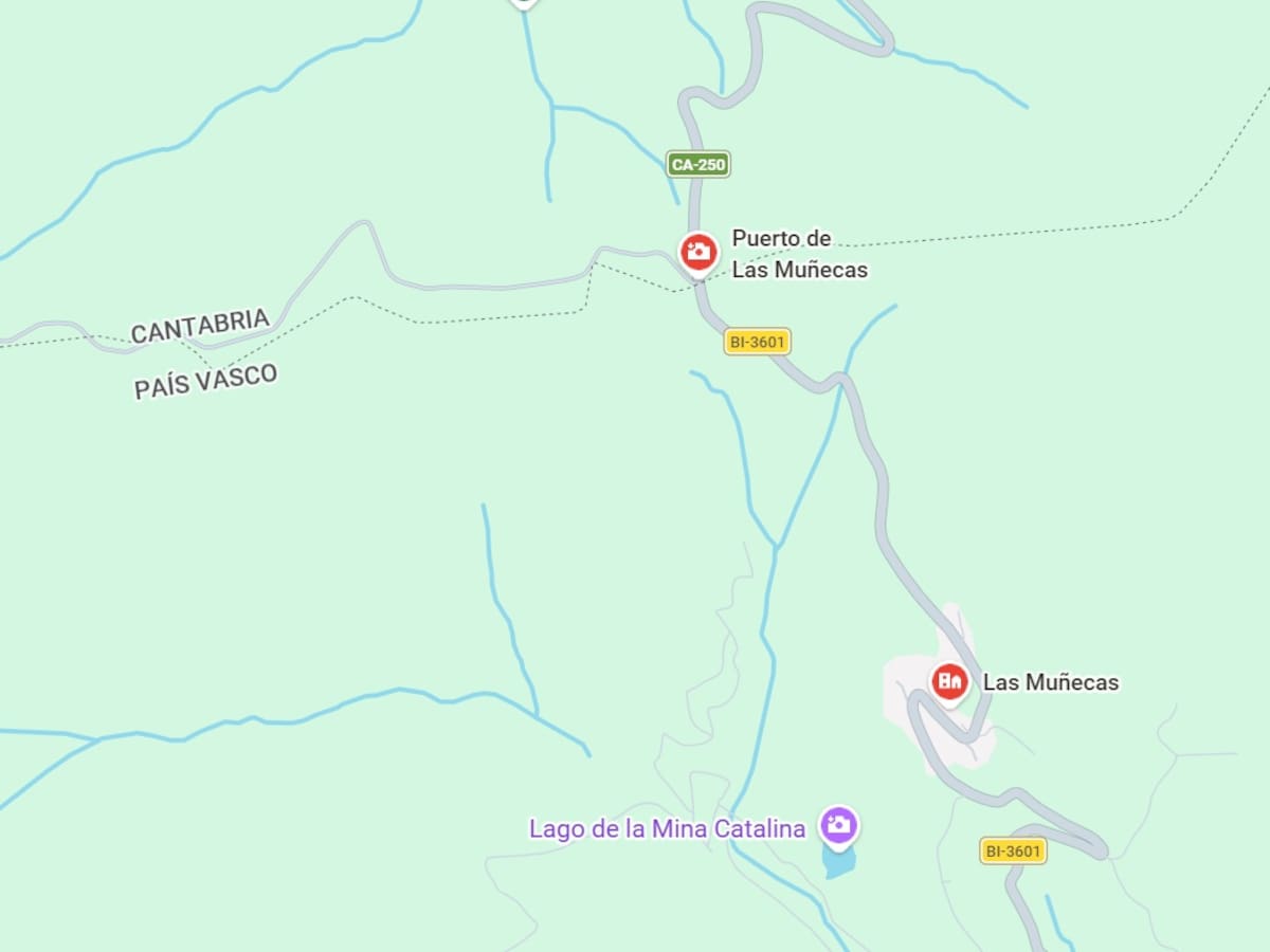 Fallece un ciclista tras colisionar contra un vehículo en el Alto de las Muñecas