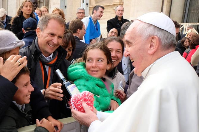 Cuando el papa Francisco supo que el vino estaba hecho en su honor, respondió: &quot;¡Van a decir que soy un curda!&quot;.