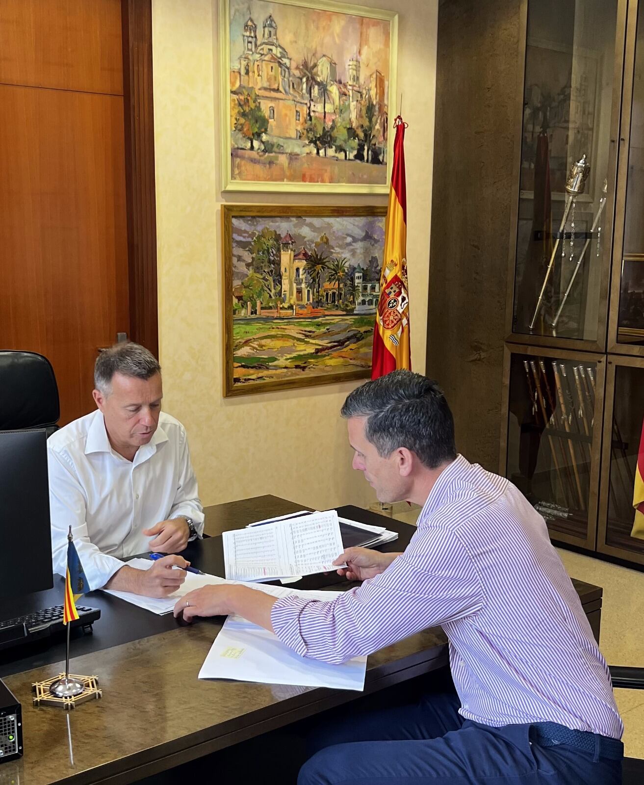 Jorge Monferrer alcalde de Burriana junto con Alejandro Clausell concejal de Hacienda en el Ayuntamiento de Burriana