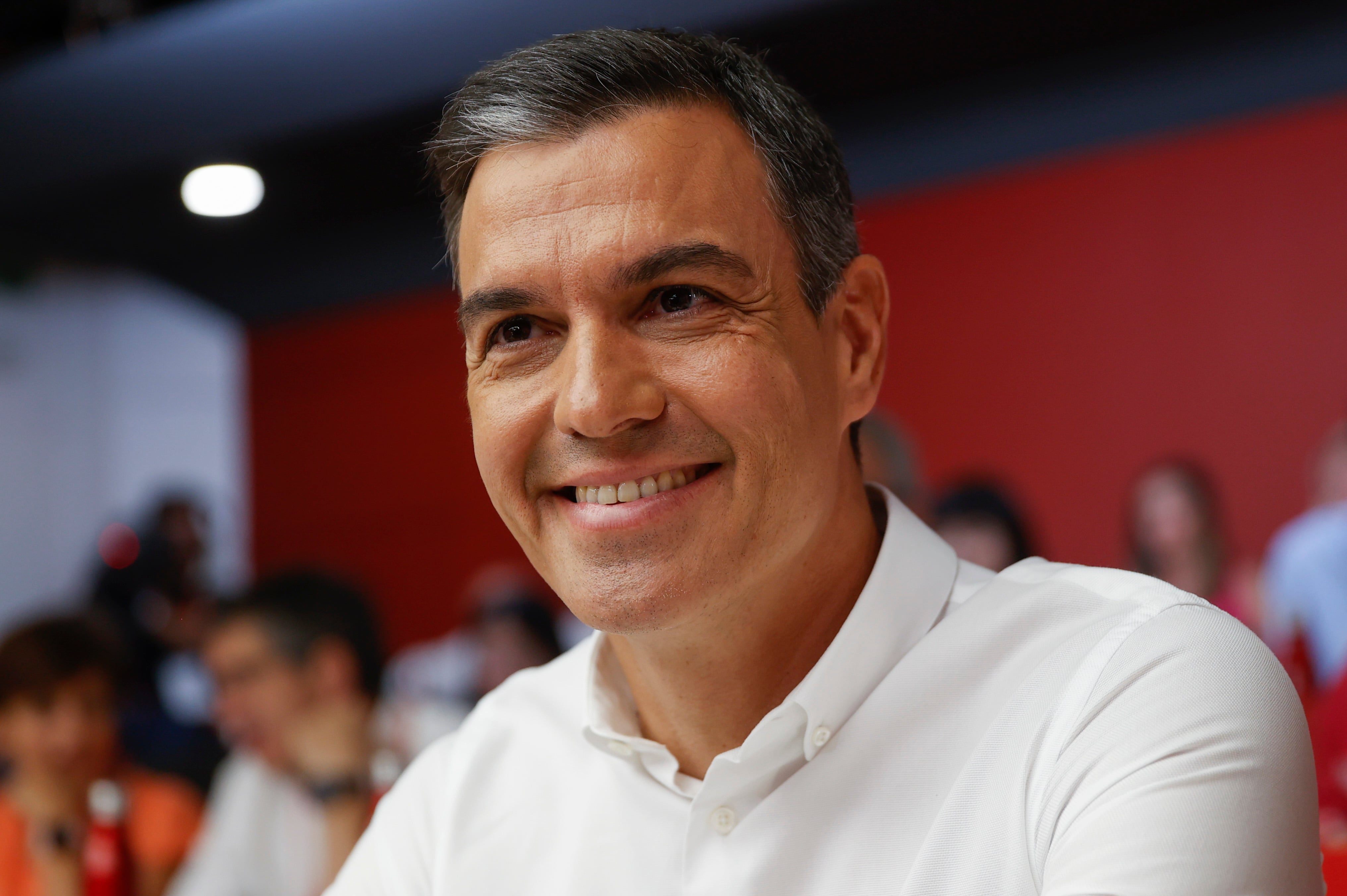 El presidente del Gobierno, Pedro Sánchez, al inicio del Comité Federal extraordinario del PSOE que se celebra este sábado en la sede del partido