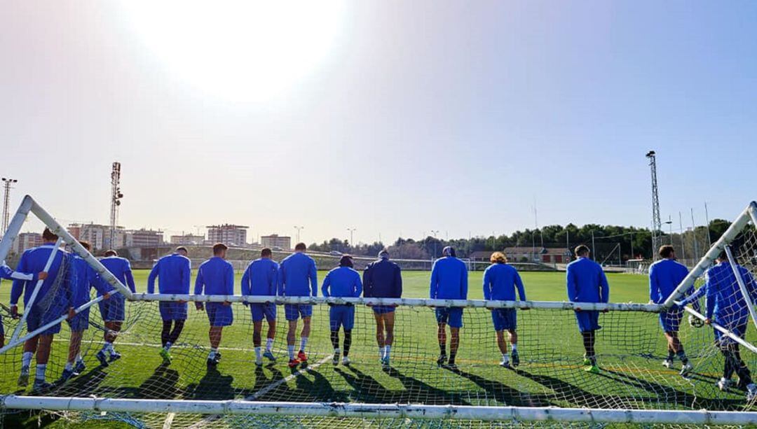 La plantilla de la Arandina durante una sesión de trabajo.