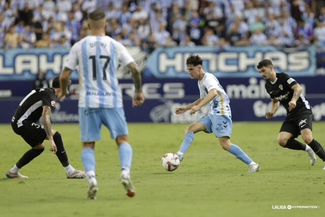 El Málaga sucumbió inesperadamente ante el Elche y pierde su primer partido de la temporada