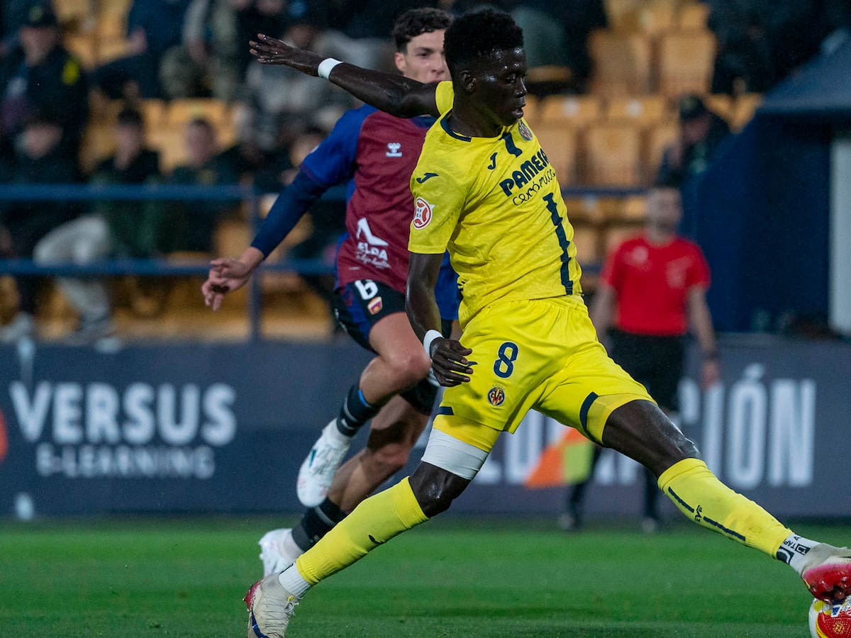 El Villarreal B vuelve a ganar y se mete de lleno en la lucha por el playoff tras derrotar al Eldense (2‑0)