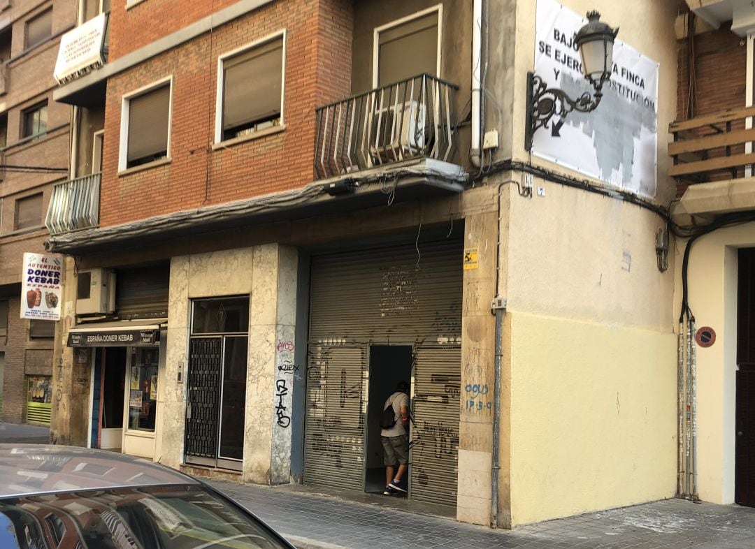 Local de la Calle San Pedro Pascual 7 de València donde los vecinos denuncian que se ejerce la prostitución