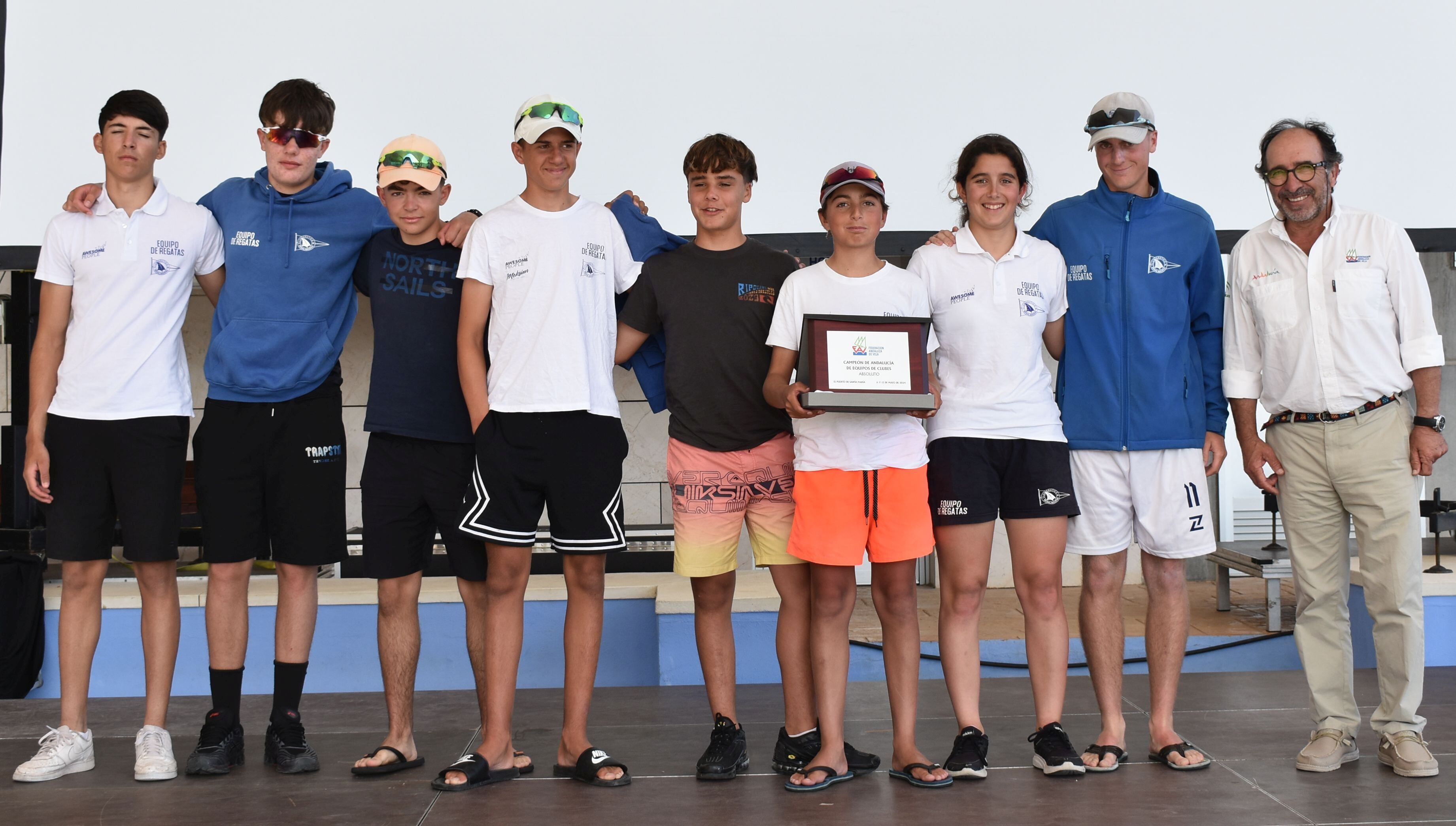 Los ganadores del CNM Benalmádena en el Campeonato de Andalucía disputado en aguas de la bahía de Cádiz