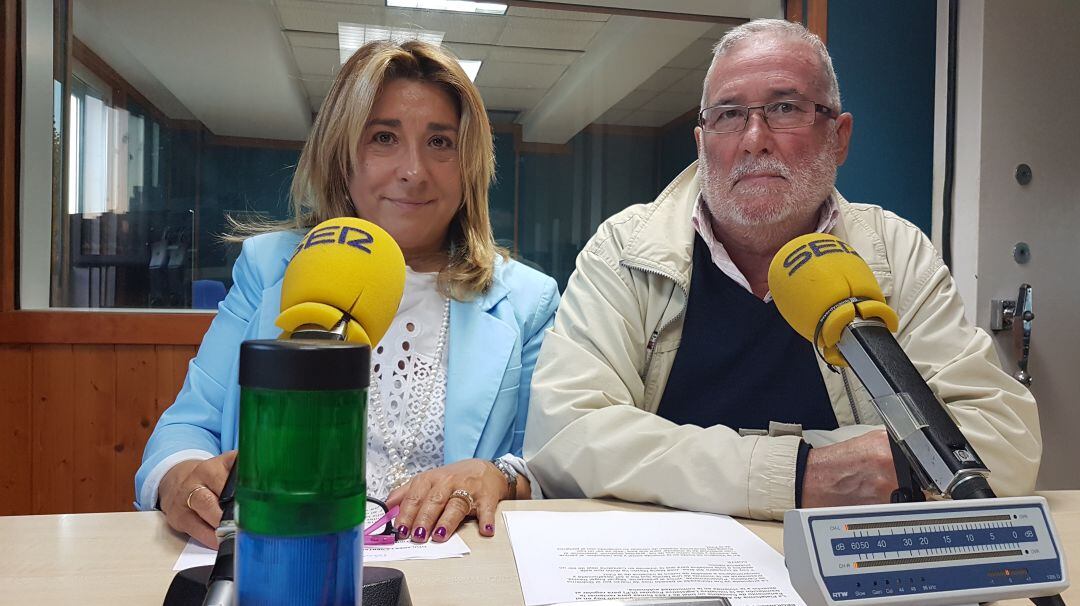 Teresa Huerta y Ramón Ruiz en el estudio de La Ventana 