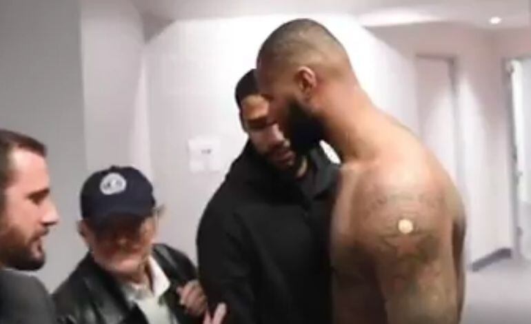 DeMarcus Cousins se encara con el periodista en el vestuario