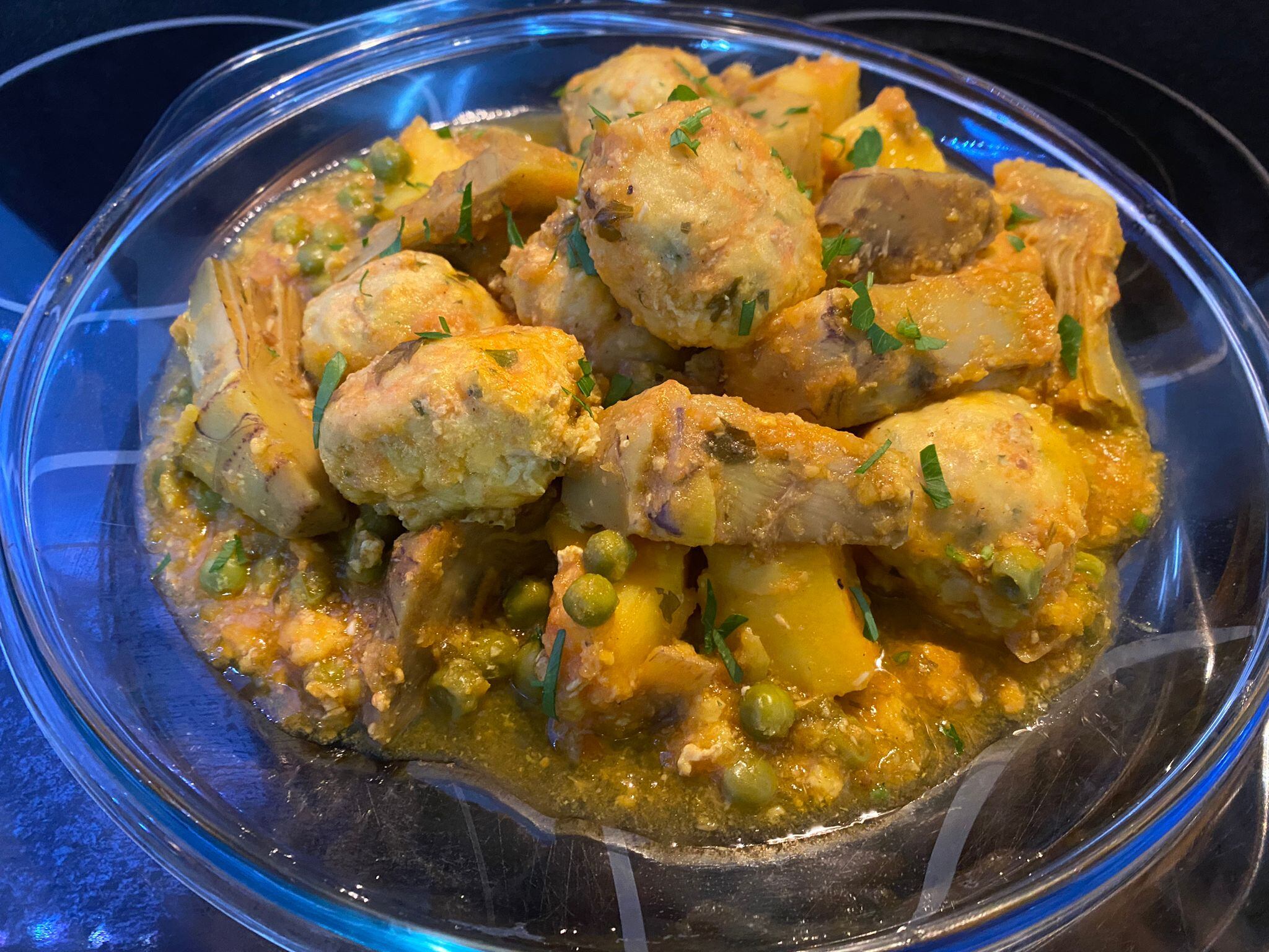 Guiso con albóndigas de bacalao