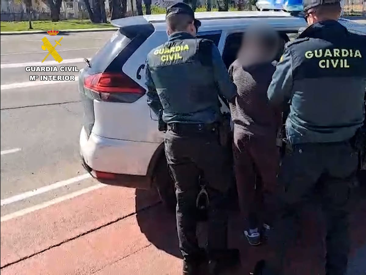 Detenidos tres hermanos por una oleada de robos en explotaciones agrícolas de la Marina Alta