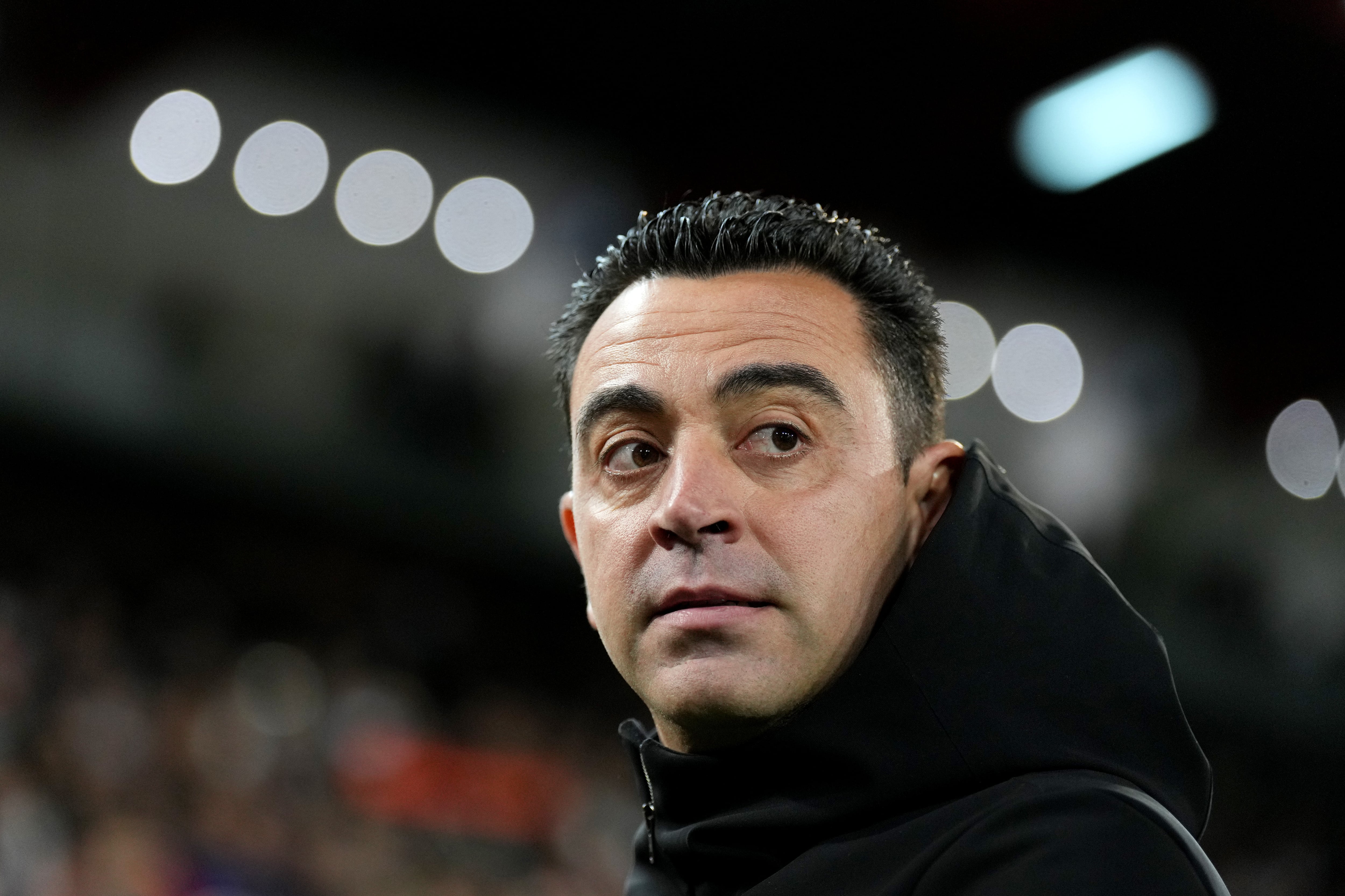 Xavi Hernández, en Mestalla, durante el partido de Liga entre Valencia y FC Barcelona. (Photo by Aitor Alcalde/Getty Images)