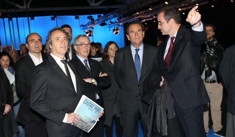 Xavier Trias i Sixte Cambra durant la inauguració de l'exposició 'Ciutat Port: la Barcelona productiva'