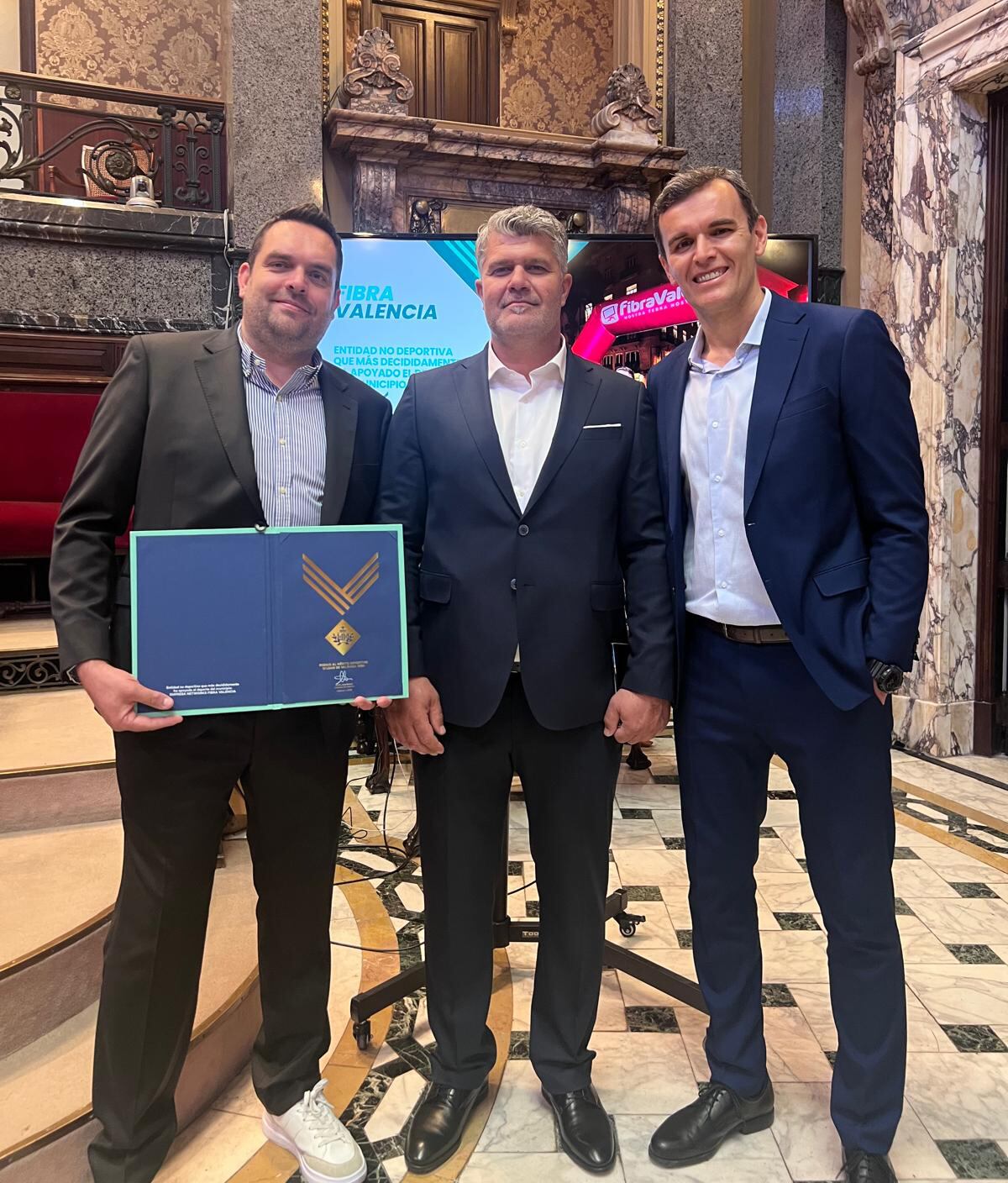 FibraValencia, premiada por su compromiso con el deporte valenciano