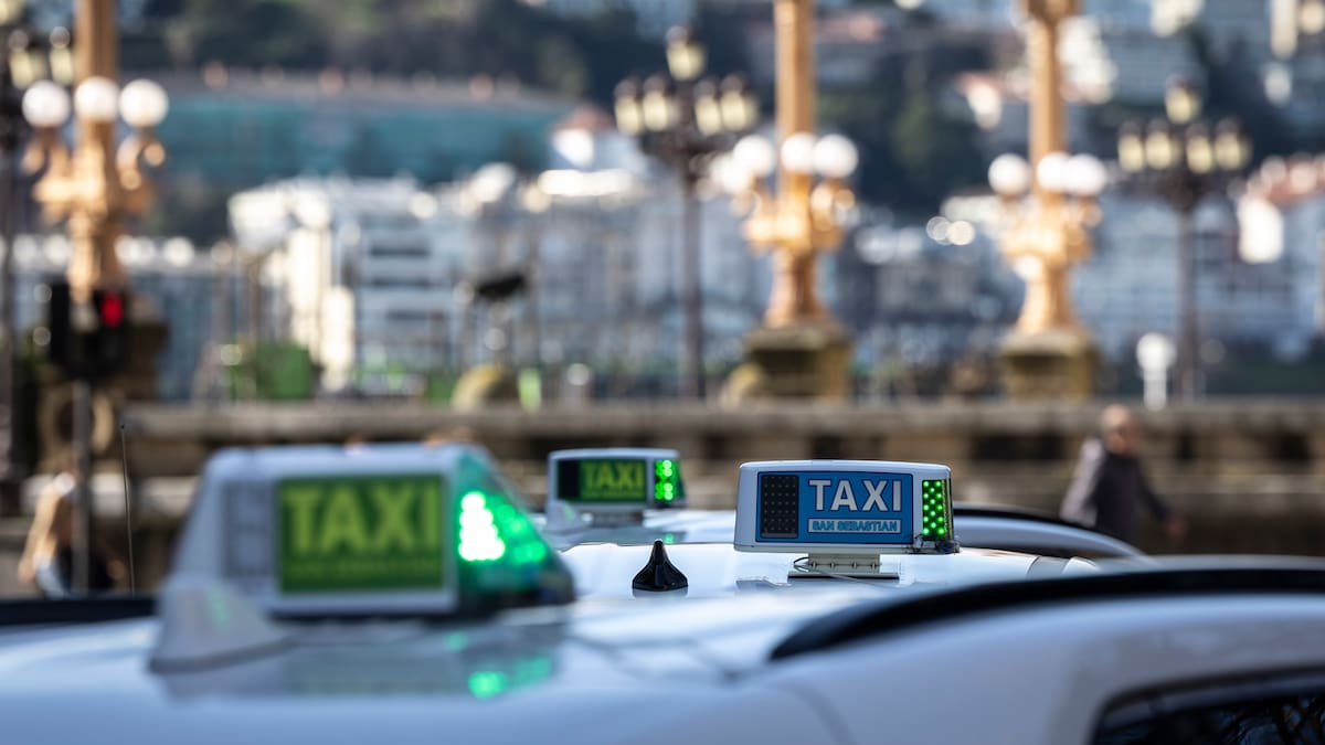 La Diputación Foral de Gipuzkoa y el Ayuntamiento estudian la viabilidad legal de la llegada de Uber a San Sebastián