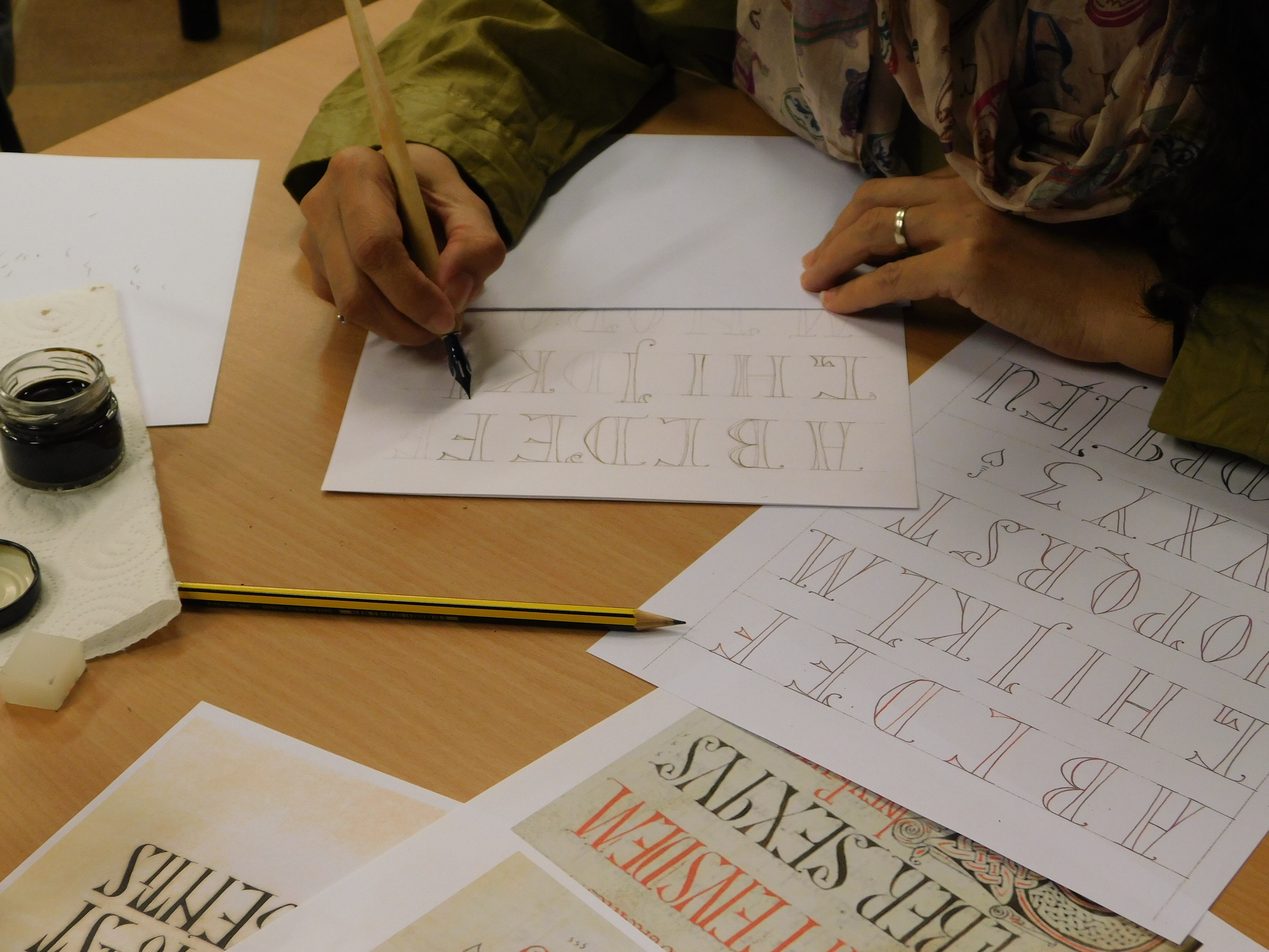 Fin de semana de caligrafía y música medieval en la Fundación Santa María la Real