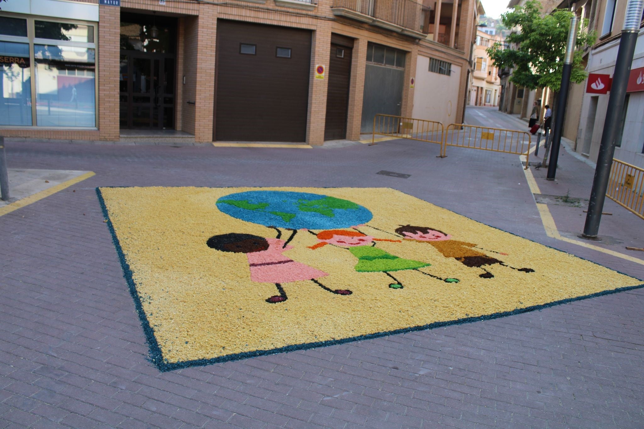 Alfombras en Tamarite de Litera con motivo de la festividad del Corpus Christi