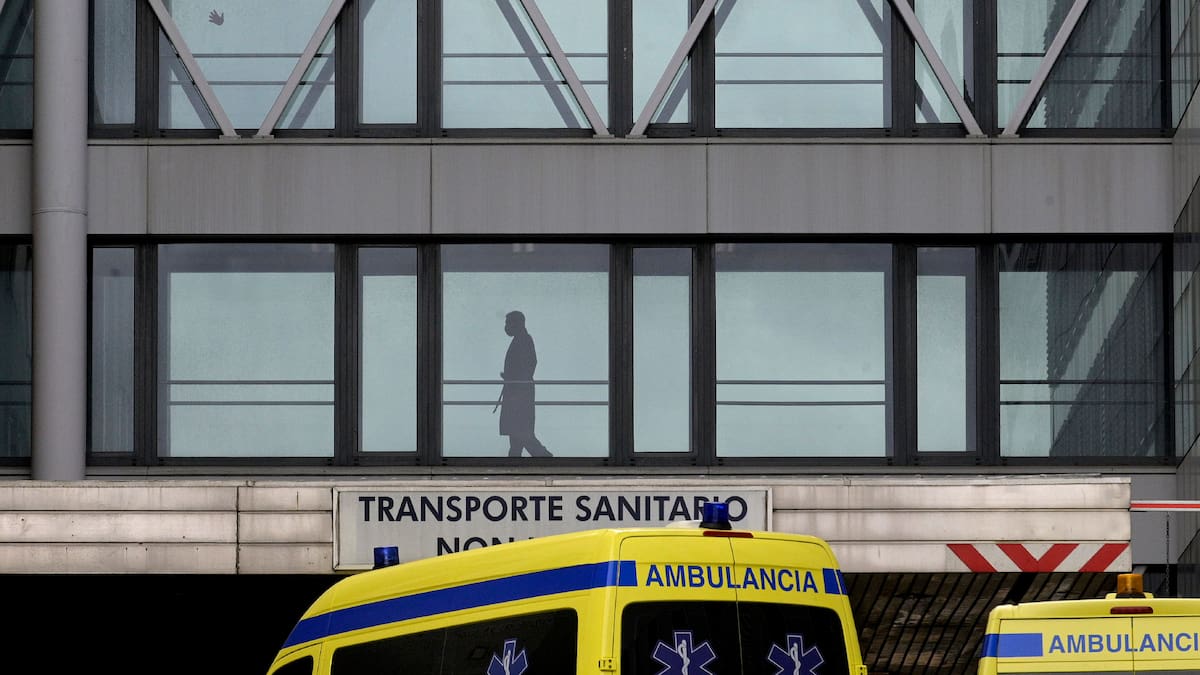 Agosto comienza con 92 pacientes ingresados por Covid en el Hospital de A Coruña