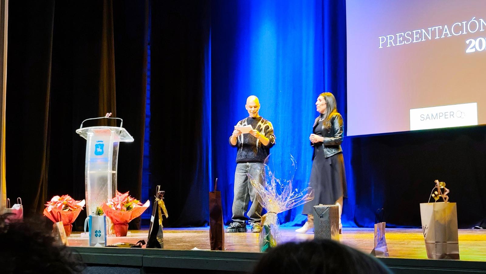 Víctor Aibar el pasado mes de diciembre en la presentación del calendario solidario de la AECC