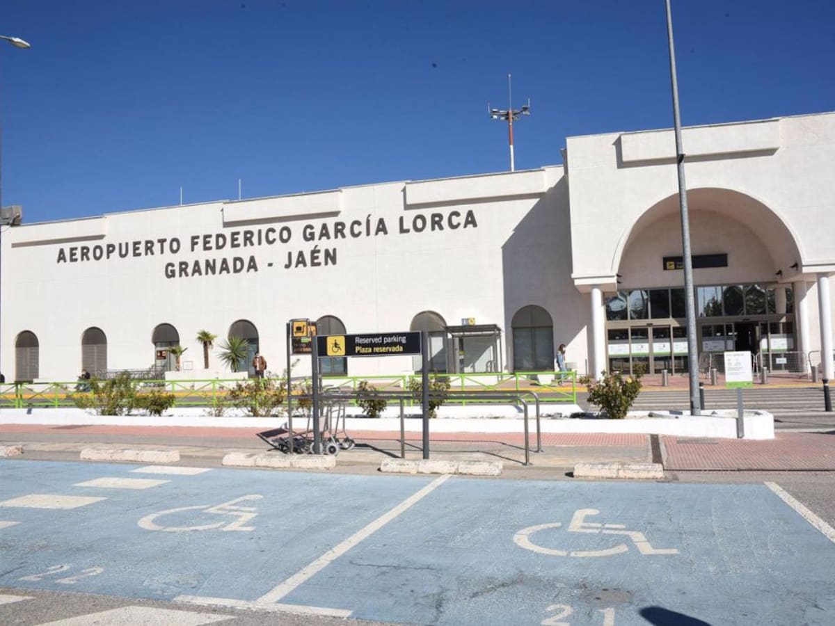 Granada mejora sus conexiones aéreas gracias a un nuevo enlace con Menorca