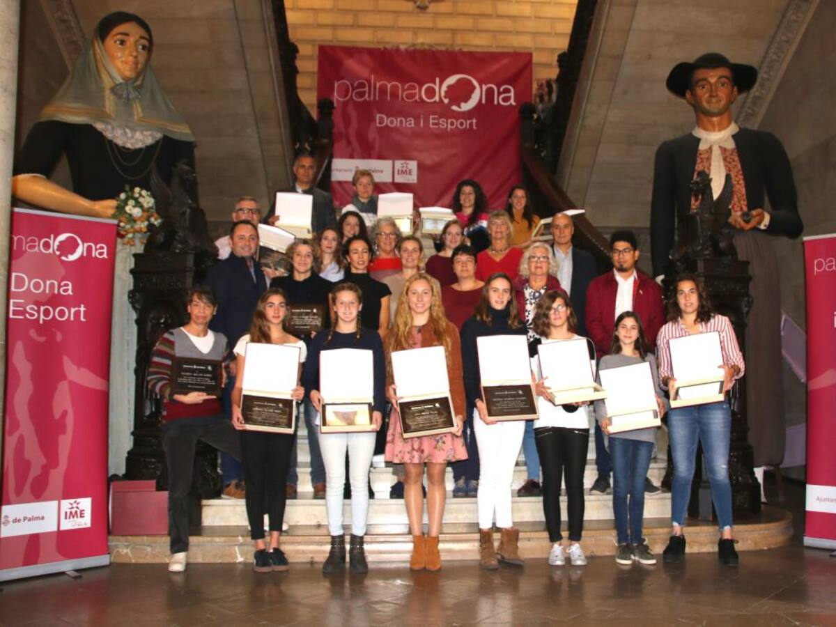 Cort rinde homenaje a las grandes campeonas del deporte palmesano