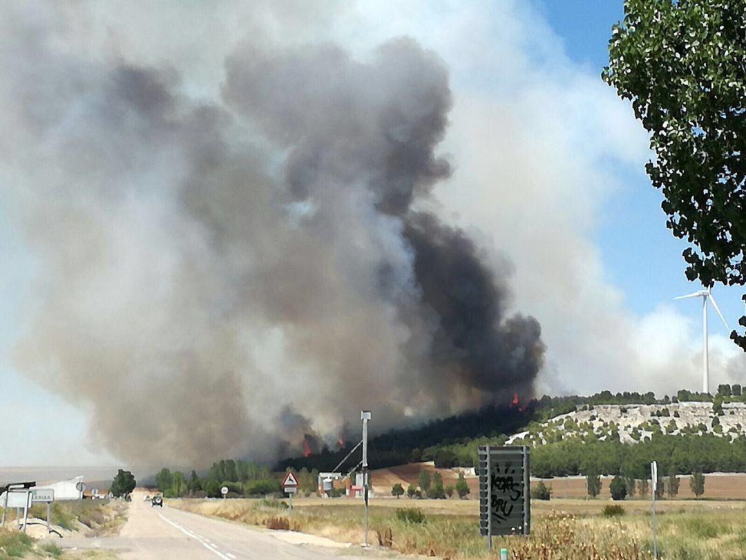 Imagen de archivo de otro incendio en la provincia de Palencia