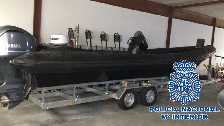 Imagen de una de las embarcaciones intervenidas por el Cuerpo Nacional de la Policía.