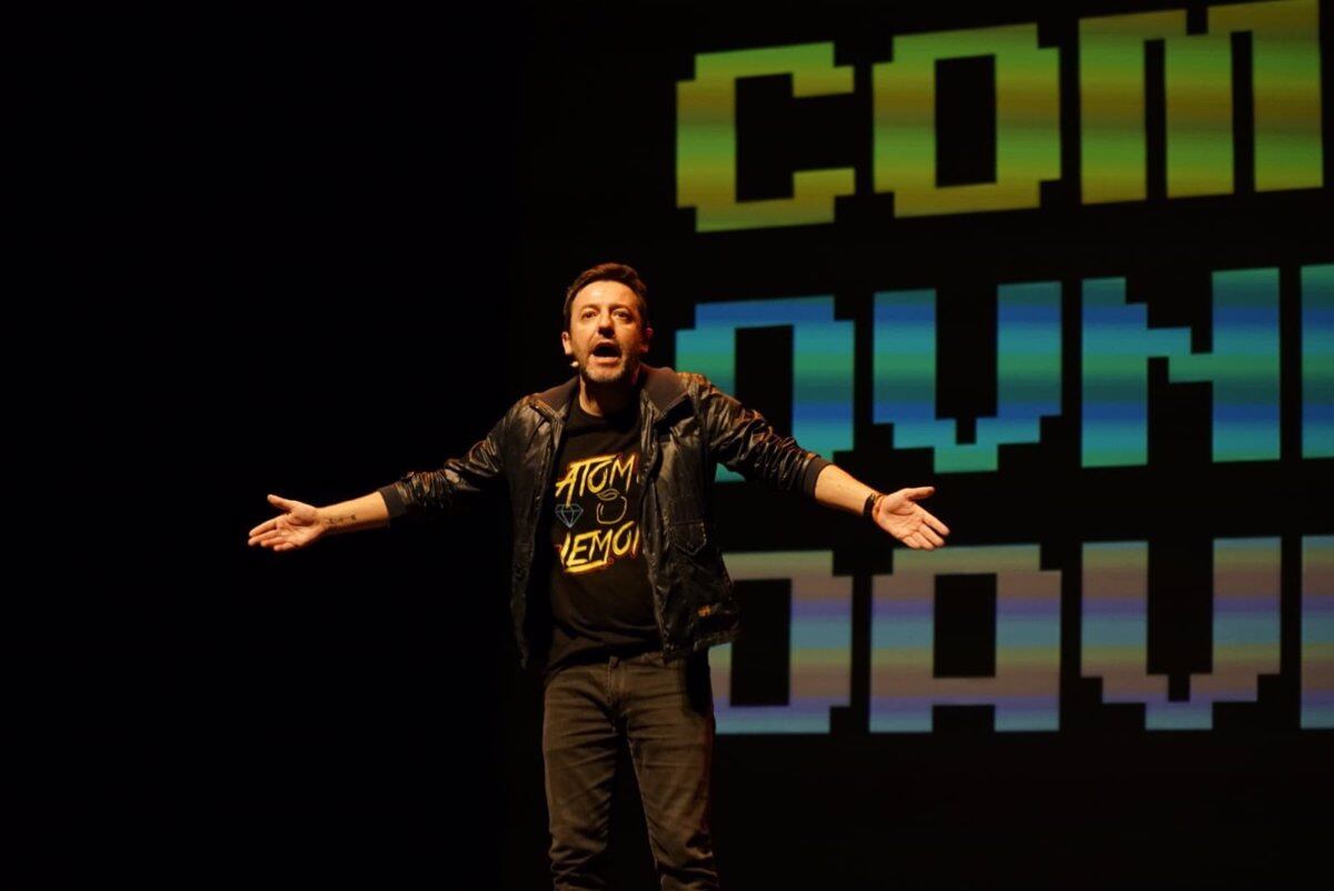 El artista jienense David Navarro